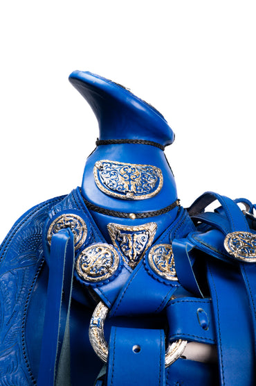 MONTURA COLA DE PATO CON CANTINAS GUARDA CINCELADAS AZUL CON MEDIA GALA Y HERRAJE ZAMAC JOYERO