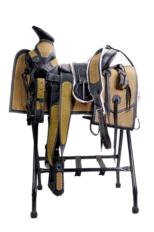 MONTURA BORDADA EN HILO DE ALGODÓN AMARILLO VAQUETA NEGRA CUADRADA