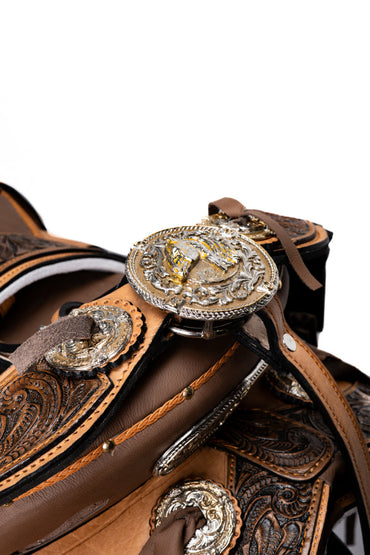 MONTURA COLA DE PATO CON CANTINAS GUARDA CINCELADAS TABACO CON MEDIA GALA Y HERRAJE ZAMAC JOYERO