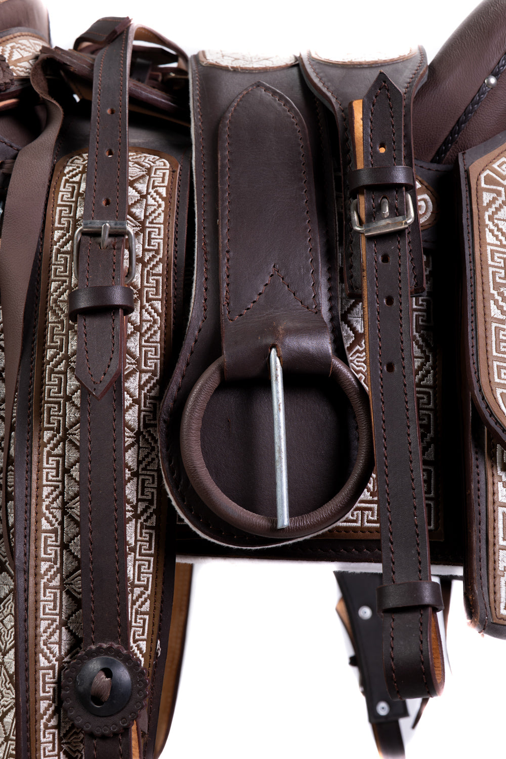 MONTURA BORDADA EN HILO DE ALGODÓN VAQUETA 4 CHOCOLATE S/ HERRAJES CUADRADA